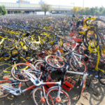中国「モバイク」消滅へ　シェア自転車ブームに幕